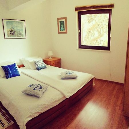 Apartment By The Beach Primosten Ngoại thất bức ảnh
