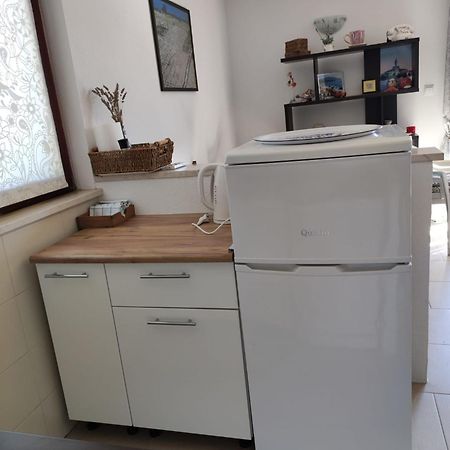 Apartment By The Beach Primosten Ngoại thất bức ảnh