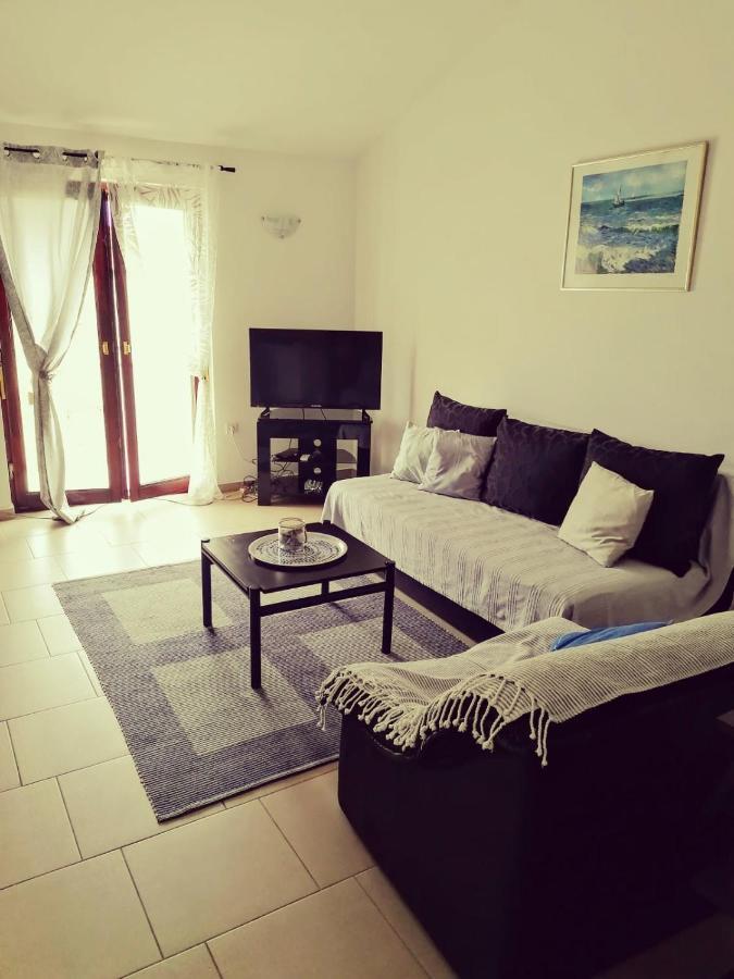 Apartment By The Beach Primosten Ngoại thất bức ảnh